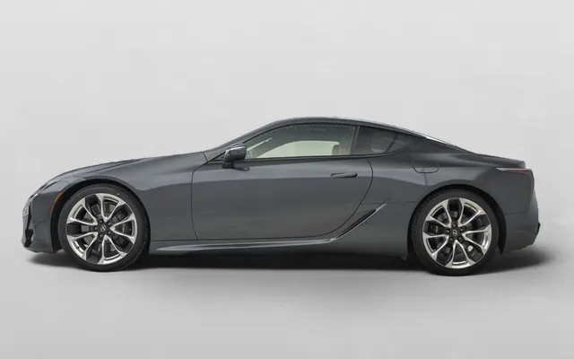 LEXUS LC 500 2022 - image 2