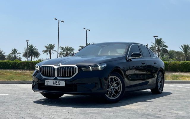 BMW 520i - image 4