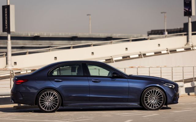 Mercedes C200 2025 - image 2