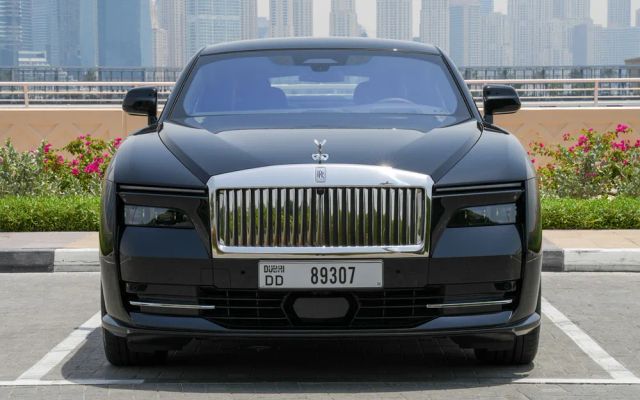ROLLS ROYCE SPECTRE - image 3