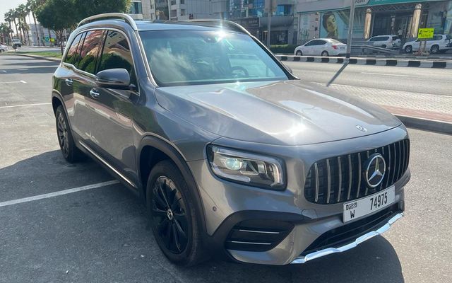 Mercedes GLB250 - image 3