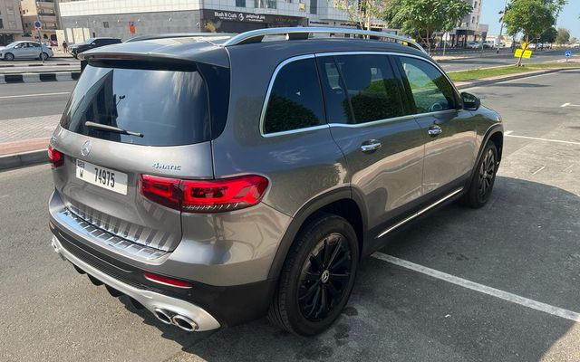 Mercedes GLB250 - image 4