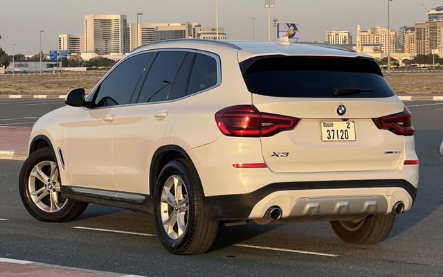BMW X3 - image 2