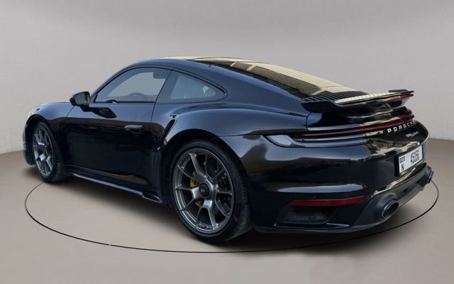 Porsche 911 Turbo S - image 4
