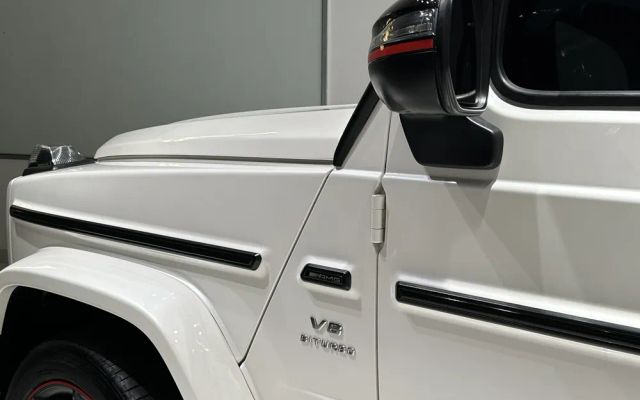 MERCEDES-BENZ G63 - image 4