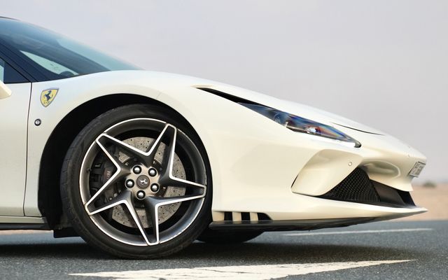 FERRARI F8 TRIBUTO - image 4