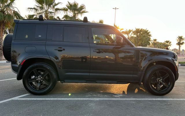 LAND ROVER DEFENDER - image 3