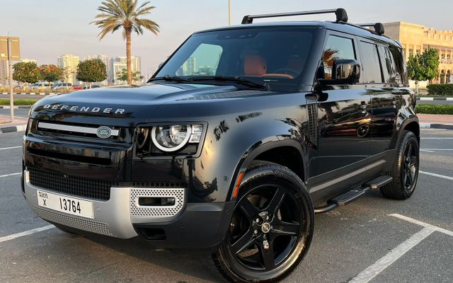 LAND ROVER DEFENDER - image 1