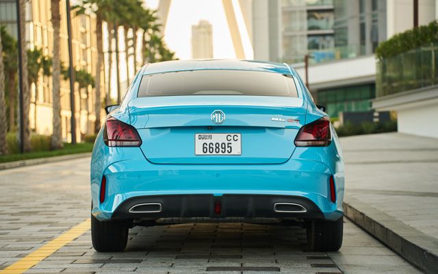MG GT - image 4