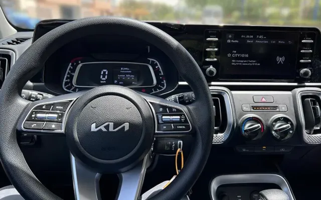 Kia Sonet - image 3