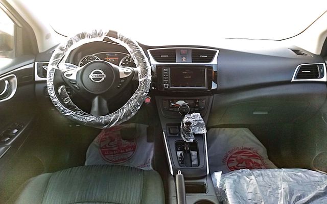 Nissan Sentra - image 4