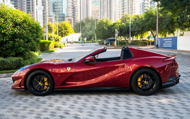Ferrari 812 GTS - image 2