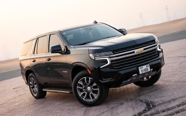 CHEVROLET TAHOE - image 4