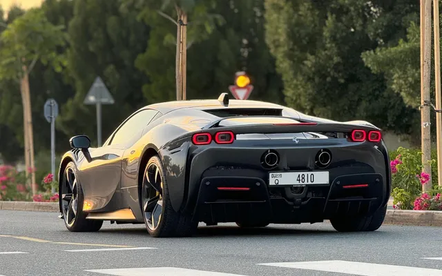 FERRARI SF90 STRADALE - image 3