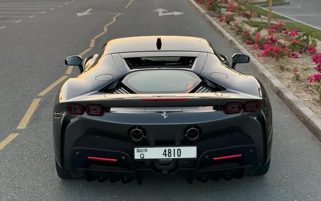 FERRARI SF90 STRADALE - image 4