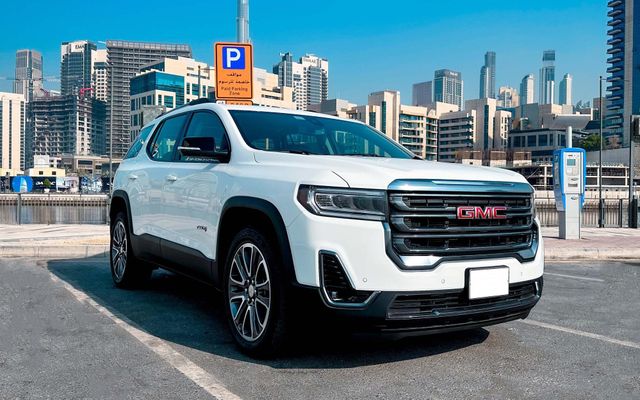 GMC Acadia - image 1