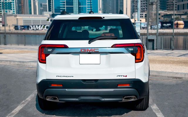 GMC Acadia - image 4