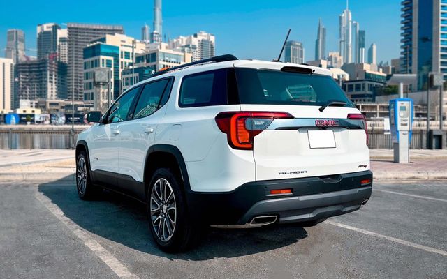 GMC Acadia - image 3