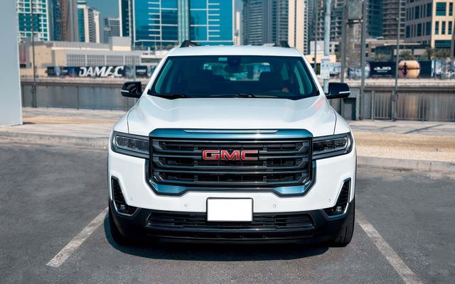 GMC Acadia - image 2