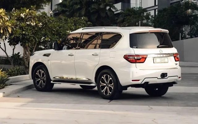 Nissan Patrol Titanium - image 3