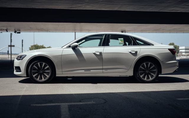 AUDI A6 - image 2