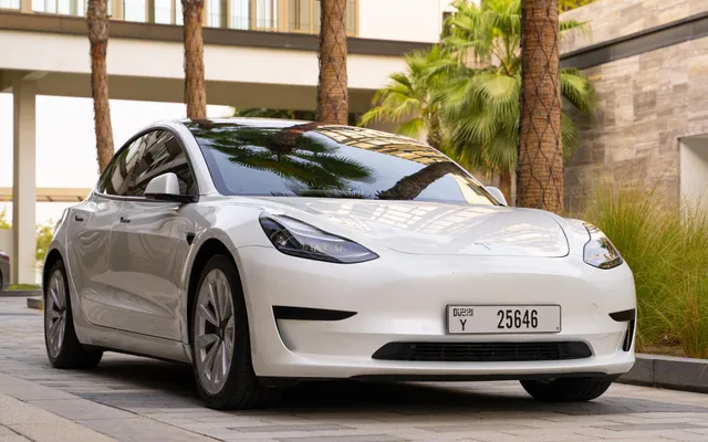 Tesla Model 3 – Picture 1