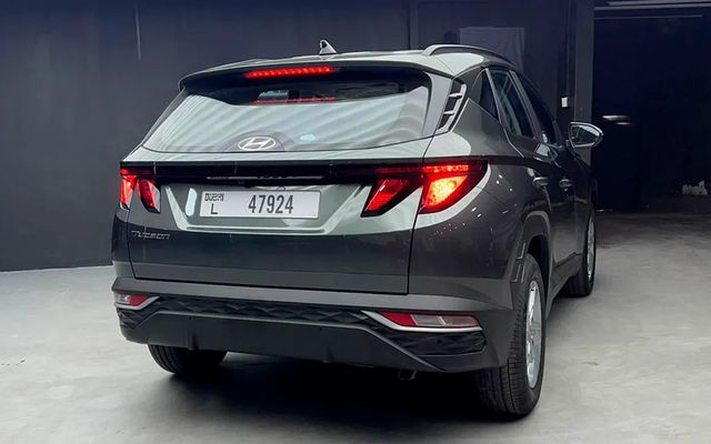HYUNDAI TUCSON - image 2