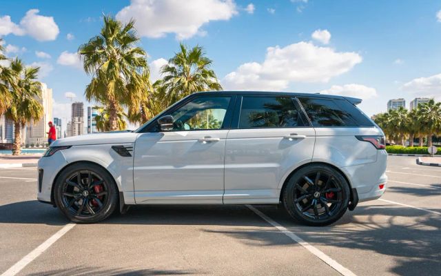 RANGE ROVER SVR - image 3