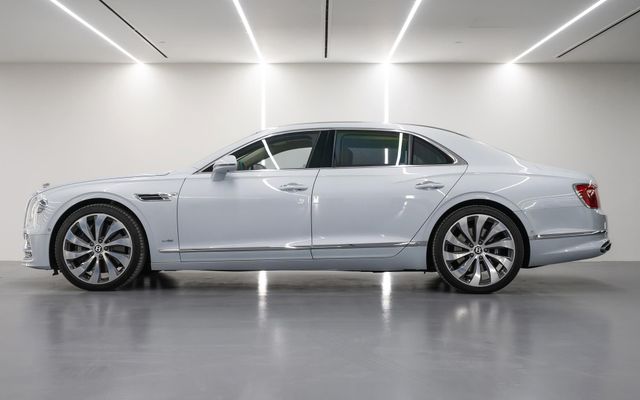 Bentley Flying Spur - image 2