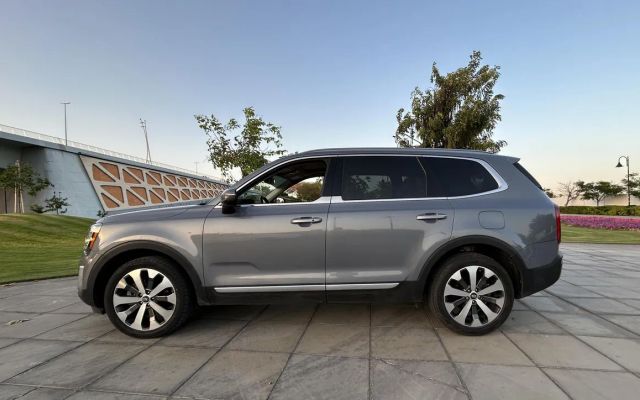 KIA Telluride - image 2