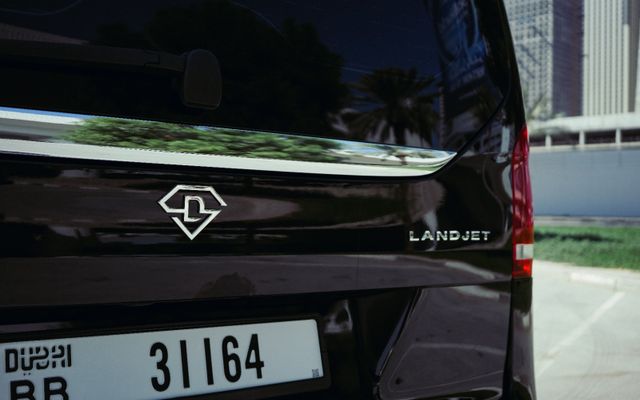 MERCEDES V 250 - image 4