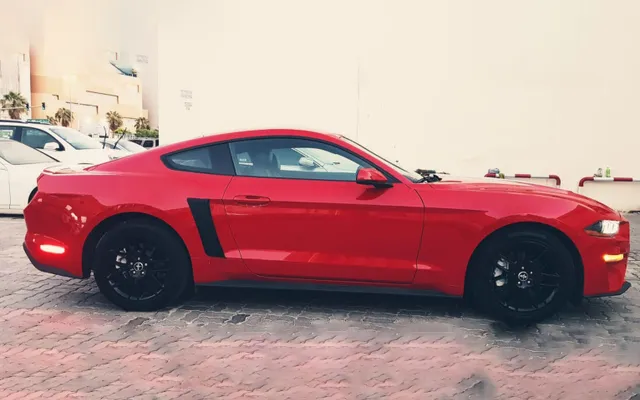 FORD MUSTANG - image 4