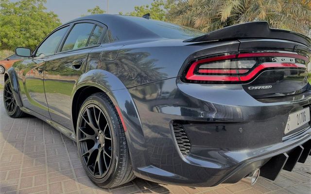 Dodge Charger - image 2