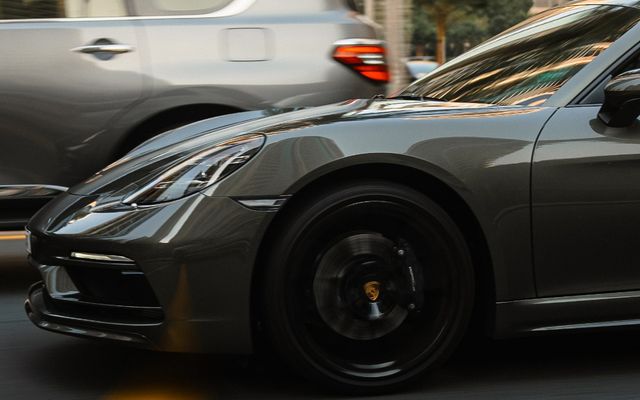 PORSCHE CAYMAN - image 4