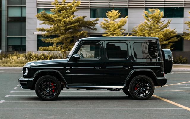 Mercedes-Benz G63 - image 2