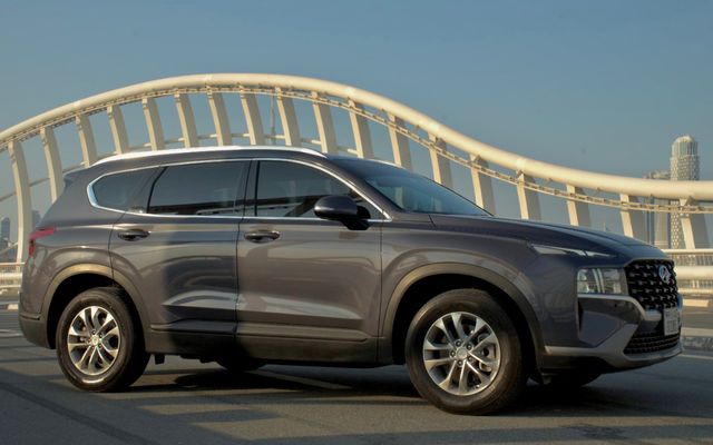 HYUNDAI SANTA FE - image 2