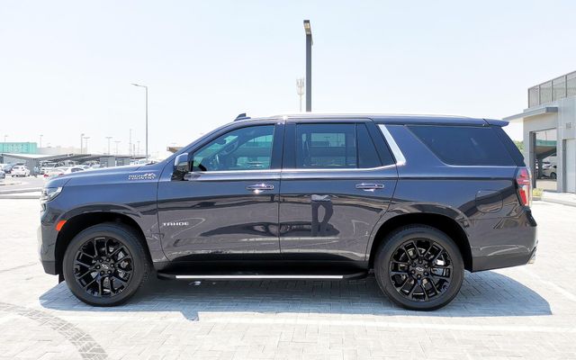 CHEVROLET TAHOE - image 2