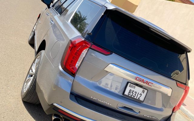 GMC Denali - image 2