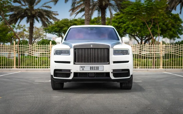Rolls Royce Cullinan Black Badge - image 2