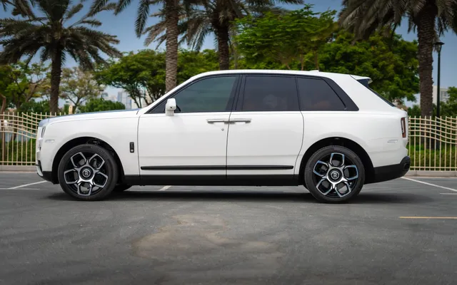 Rolls Royce Cullinan Black Badge - image 3