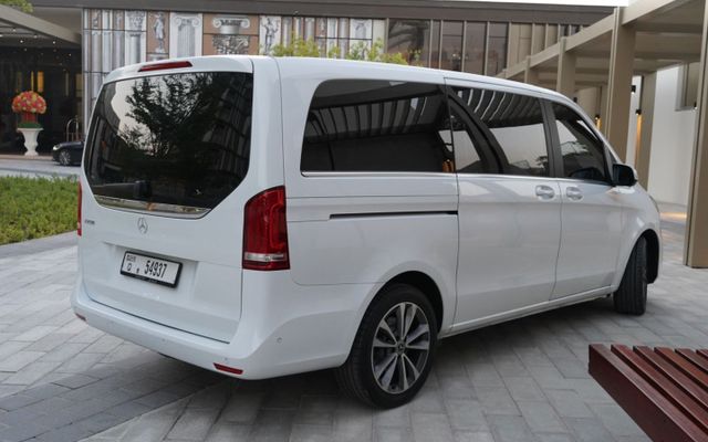Mercedes V Class Avantgarde - image 2