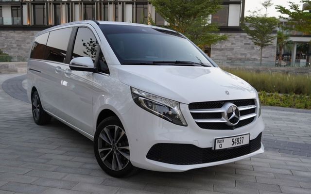 Mercedes V Class Avantgarde - image 1