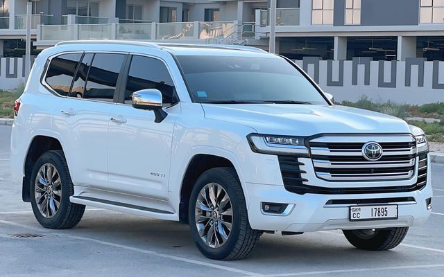 TOYOTA LAND CRUISER - image 2