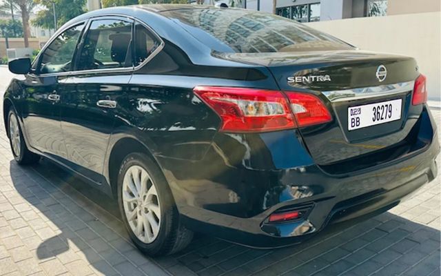 NISSAN SENTRA - image 4