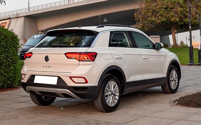 Volkswagen T-Roc - image 3