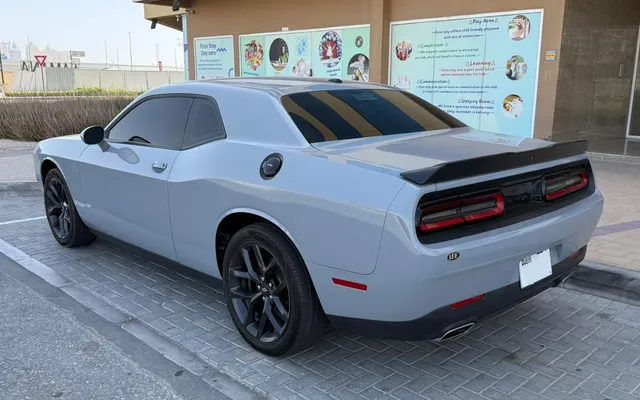 DODGE CHALLENGER - image 4