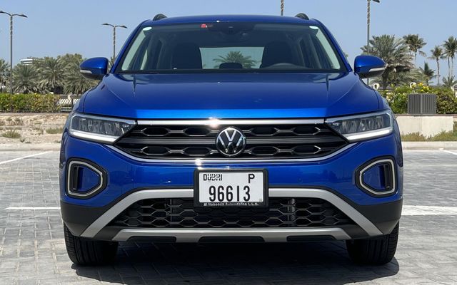 VOLKSWAGEN TROC LIFE - image 4