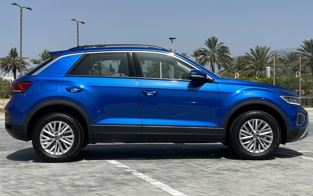 VOLKSWAGEN TROC LIFE - image 2