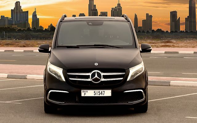 Mercedes V-Class - image 1