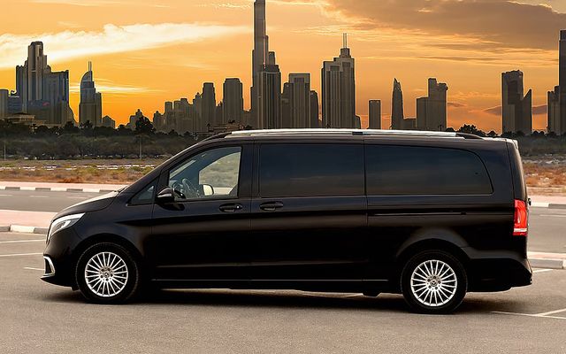 Mercedes V-Class - image 2